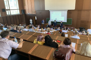 Профсоюзы на «Иннопроме» обсудили создание «информационного спецназа»