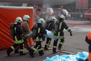 Пора засучить пожарные рукава