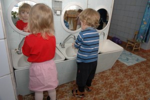 Путин допустил появление новых мер поддержки семей с детьми