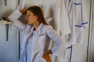 ВОЗ: в мире вакцинированы 2 из каждых 5 медработников