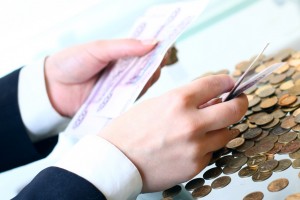 Работодателям сохранили льготы по страховым взносам 