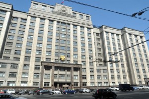 Приникнув ухом к земле