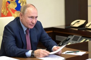 Путин: безработица в РФ держится на исторических минимумах