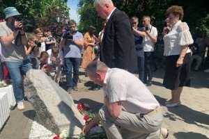 Глава ФНПР почтил память жертв Новочеркасского расстрела