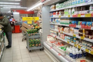 Идею раздавать продукты с истекающим сроком годности поддержали в Минпромторге