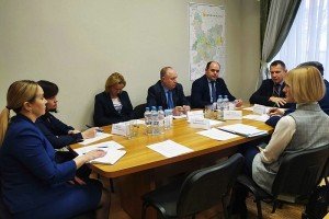 Решение кадрового вопроса кировского лесного хозяйства - в повышении заработных плат