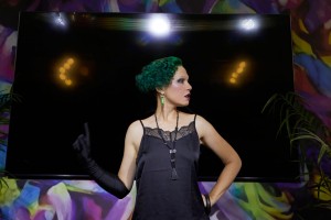 Маэстро, урежьте туш!