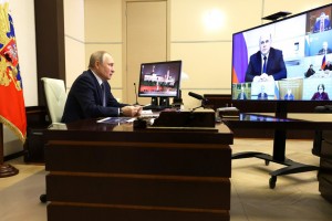 Путин поручил добиться увеличения реальных зарплат