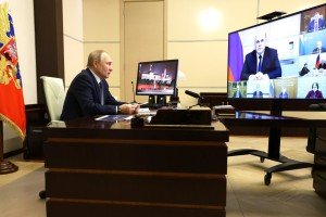 Путин поручил добиться увеличения реальных зарплат