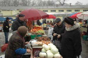 Низкие зарплаты препятствуют росту пенсий, считает экономист