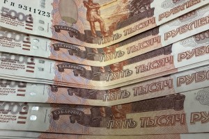 Профсоюзы поддержали предложение Путина о дополнительном повышении МРОТ