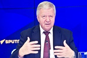 Михаил Шмаков: высококвалифицированный труд должен оплачиваться более достойно