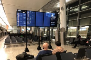 Путин поручил остановить отток населения за границу