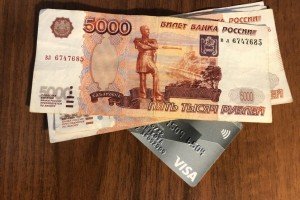 Больше половины россиян имеют хотя бы один кредит