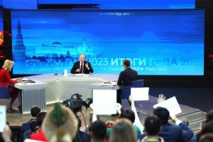 Путин выступил за выплату северных надбавок трудящимся с первого дня работы