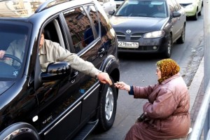 Разница в доходах 10% богатейших и беднейших семей в РФ снизилась