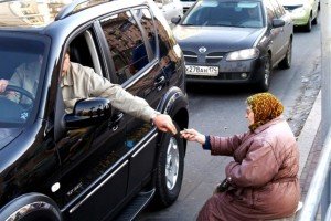 Разница в доходах 10% богатейших и беднейших семей в РФ снизилась