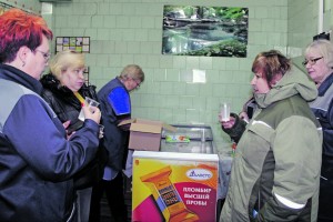 Профком УАЗ проверил качество молока для работников с вредными условиями труда