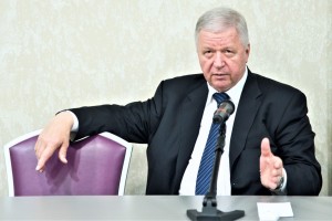 Шмаков: социальное партнерство должно стать обязательным