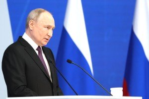 Путин предложил новые меры поддержки многодетных семей