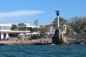 Мигрантам запретили работать в 35 сферах в Крыму