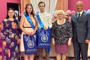 Весенний профсоюзный бал провели для молодежи Горьковского автозавода