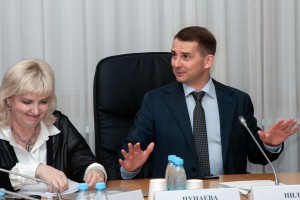 Через бедности к землям