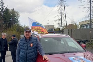 В Тюмени прошел патриотический профсоюзный автопробег
