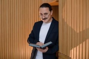 Жизнь за кадром