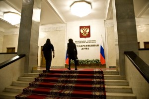 Россияне назвали профессии с неоправданно высокими зарплатами