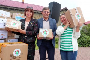 Профсоюзная организация КАО «Азот» приняла участие в благотворительном марафоне «Соберем детей Горловки в школу»