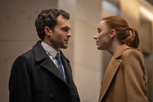 Мужчина и женщина на грани нервного срыва