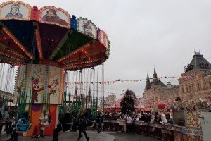 Молодежь хочет длинных новогодних каникул, а люди постарше — покороче