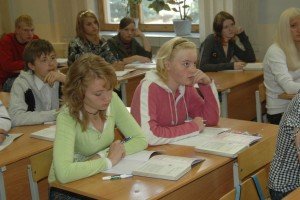 Три региона вошли в пилотный проект по новой системе оплаты труда педагогов
