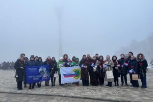 Церемония возложения гирлянды Славы в Ростове-на-Дону: молодежь почтила память воинов-освободителей