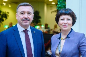 Лариса Пасешникова: “Выпускник - лучший проводник наших идей”