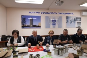 Профактив КАМАЗа принял участие в мастер-классе по изготовлению окопных свечей