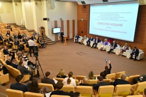 Детский отдых курит в сторонке?