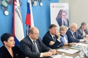 Оплату труда медработников обсудили представители Минздрава и профсоюза