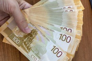 С октября части бюджетников проиндексируют оклады