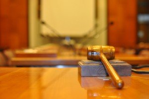 Румынские судьи и прокуроры бастуют