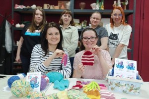 Профком «КАМА» и клуб «28 петель» объявили благотворительную акцию