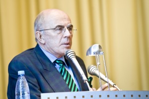 Академик РАН Роберт Нигматулин выступил в защиту отстраненного от должности ректора СПбГУП Запесоцкого