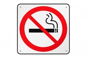 Работодатели стали чаще искать некурящих сотрудников