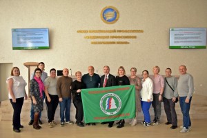 Охрана труда без полумер: в Коми прошел масштабный профсоюзный семинар для лесной отрасли