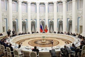 Меры поддержки семей обсудили на Совете по реализации государственной демографической и семейной политики
