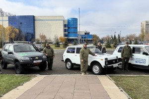 Профсоюзы Оренбуржья передали автомобили и гуманитарную помощь участникам СВО
