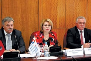 Работать некому