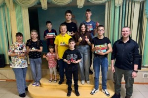 Волонтеры автозавода "Урал" посетили детский дом в Миассе