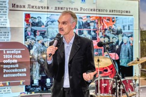 История, музыка и профсоюзное братство: необычный праздничный концерт на «Урале»